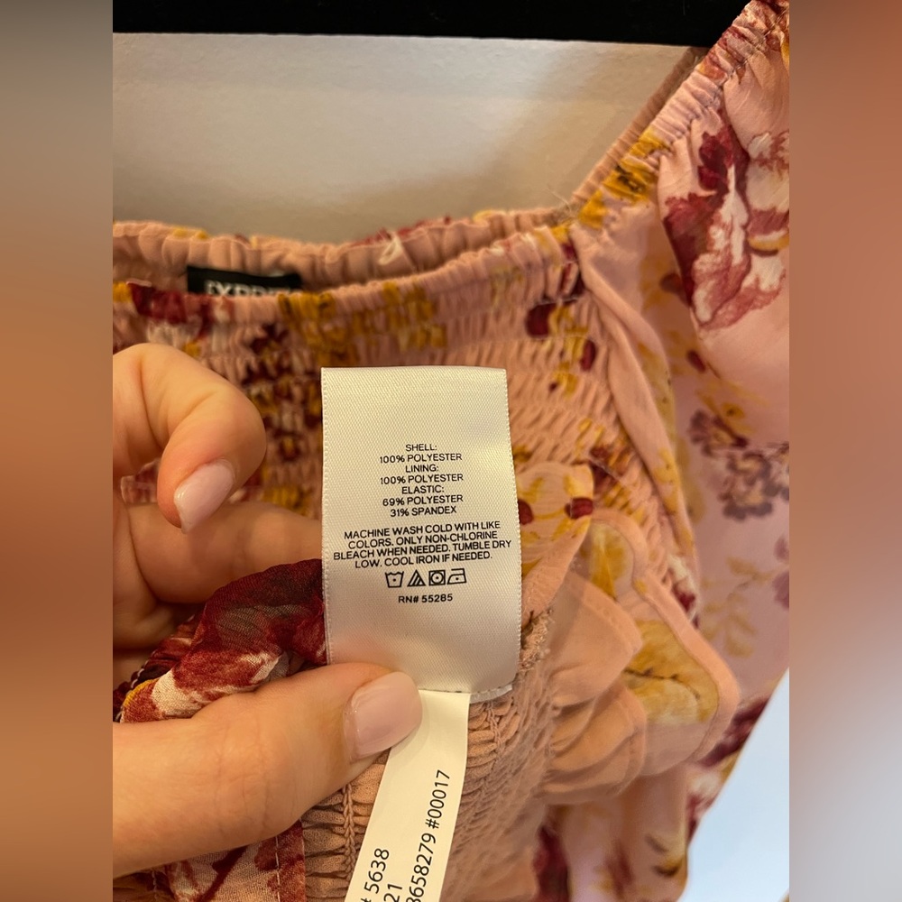 Express - Floral Pink Smocked Women's Top - Picture 7 of 8